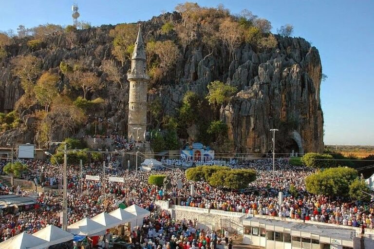 Bom Jesus da Lapa: Roteiro Turístico da Fé, no Coração da Bahia