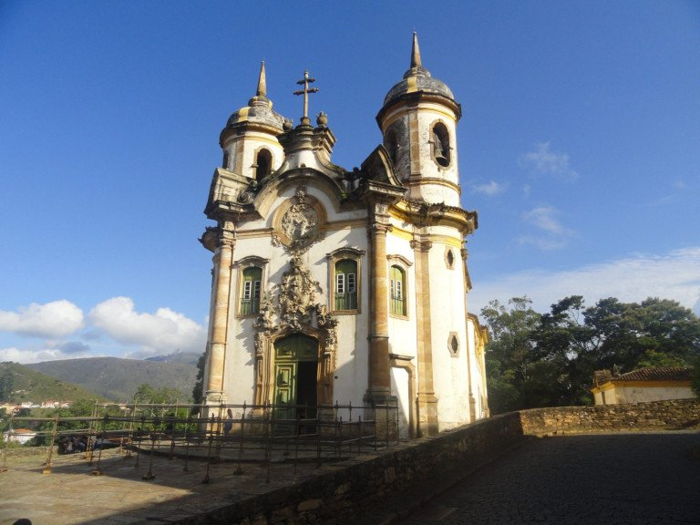 Igreja Sao Francisco Assis Ouro Preto Fachada 4 768x576 1